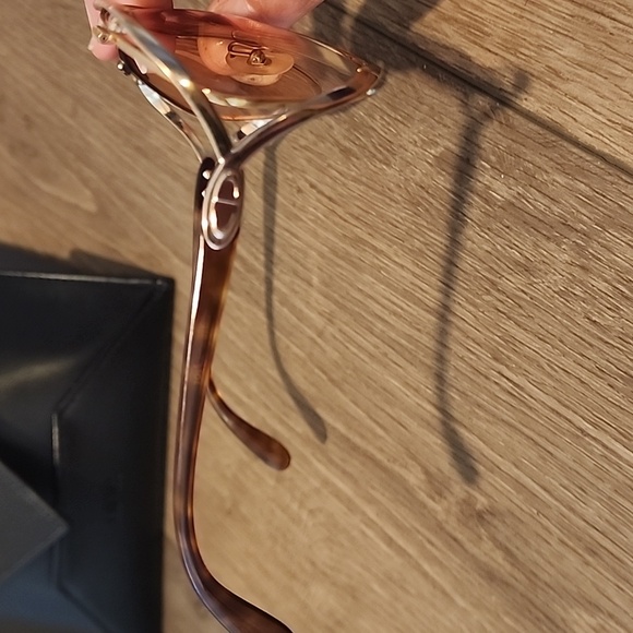 Vintage christian dior butterfly style sunglasses w/ gold frames. *Free Shipping - Picture 6 of 11